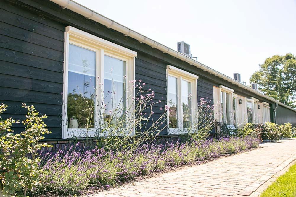 Bed & Breakfast In Ons Straatje *